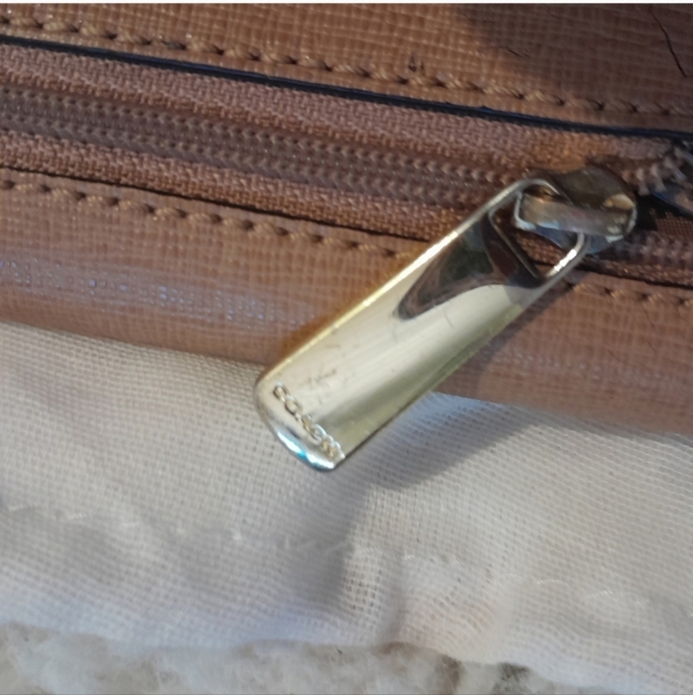Coach Tan Leather Wallet with dusty - Picture 6 of 10